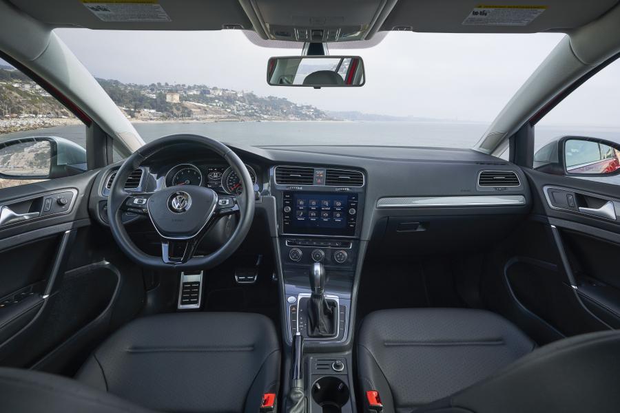 Торпедо Volkswagen Golf Alltrack (Typ 5G) 2017 года  (NA) (фото 69 из 73)